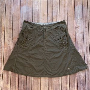 Mountain Hardwear Olive Green Nylon Skirt Size 10